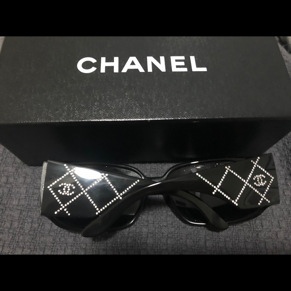 Chanel sunglasses with Swarovski crystal
